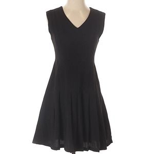 Kling | sleeveless knee length pleated little black pleated formal dress size 2